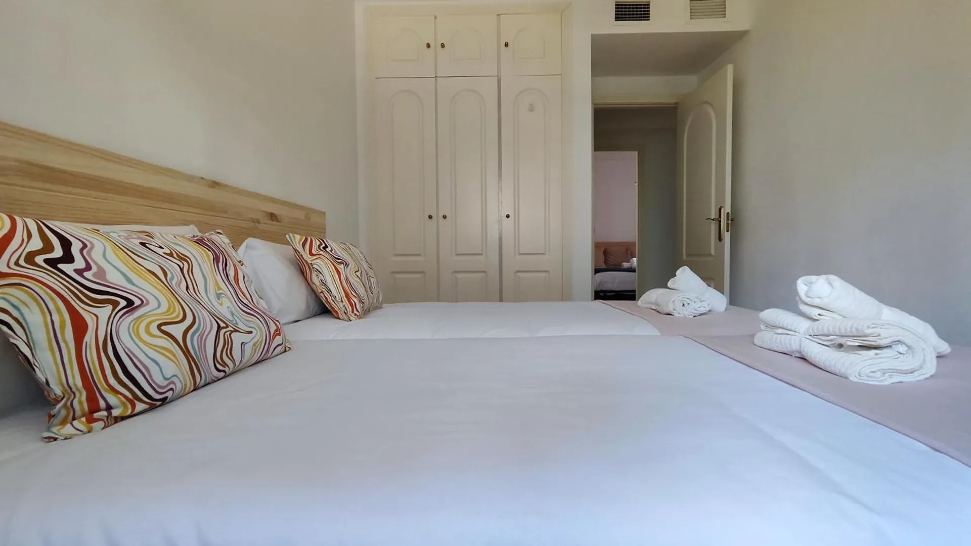 Pinogolf Elviria Marbella With Free Parking, Wifi, Pool And Large Terrace Διαμέρισμα