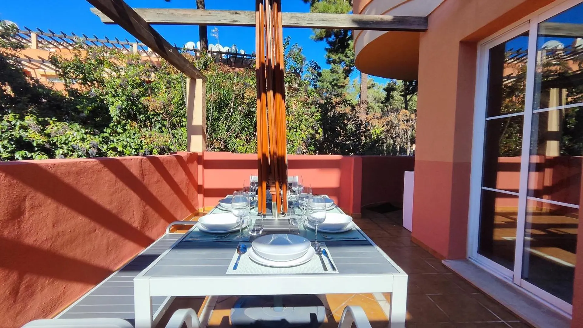 Pinogolf Elviria Marbella With Free Parking, Wifi, Pool And Large Terrace Apartment 0*,