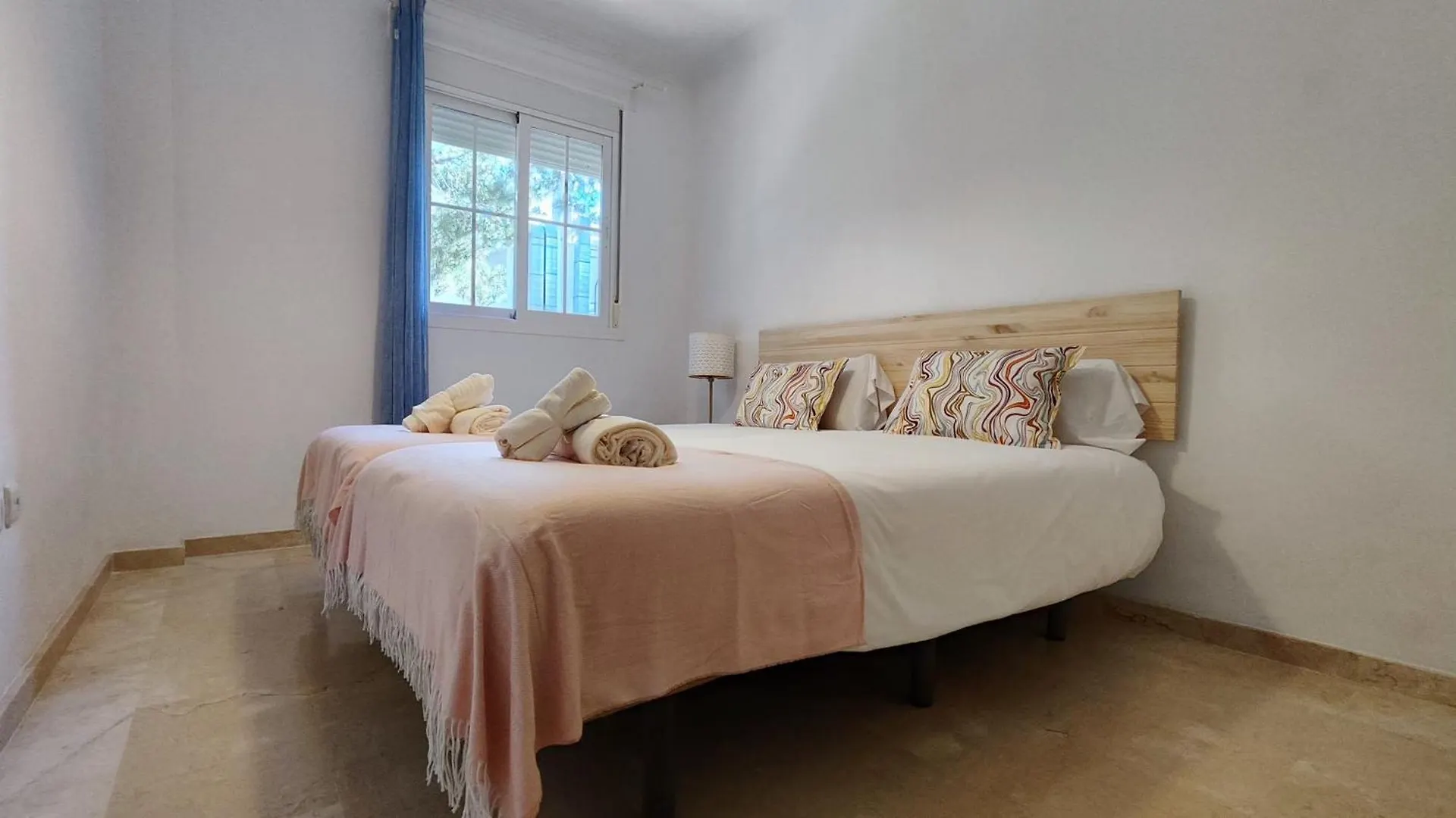 Pinogolf Elviria Marbella With Free Parking, Wifi, Pool And Large Terrace Apartment