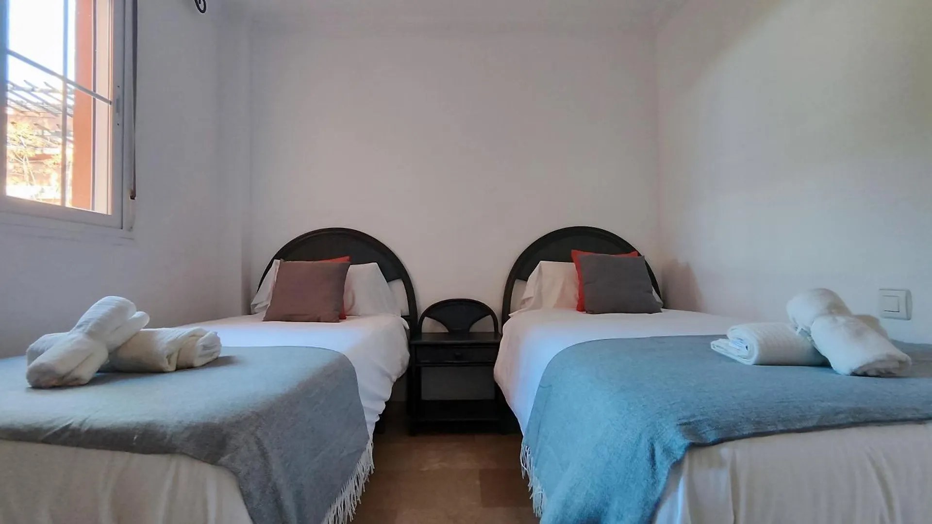 Pinogolf Elviria Marbella With Free Parking, Wifi, Pool And Large Terraceアパートメント アパート