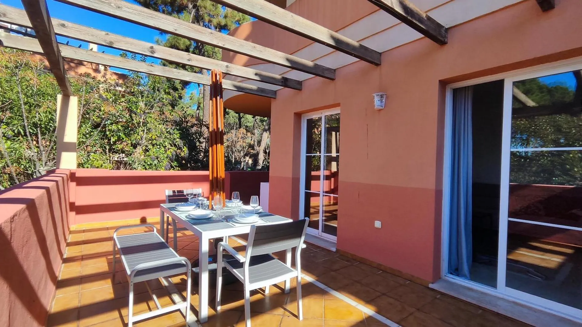 Pinogolf Elviria Marbella With Free Parking, Wifi, Pool And Large Terrace Apartment
