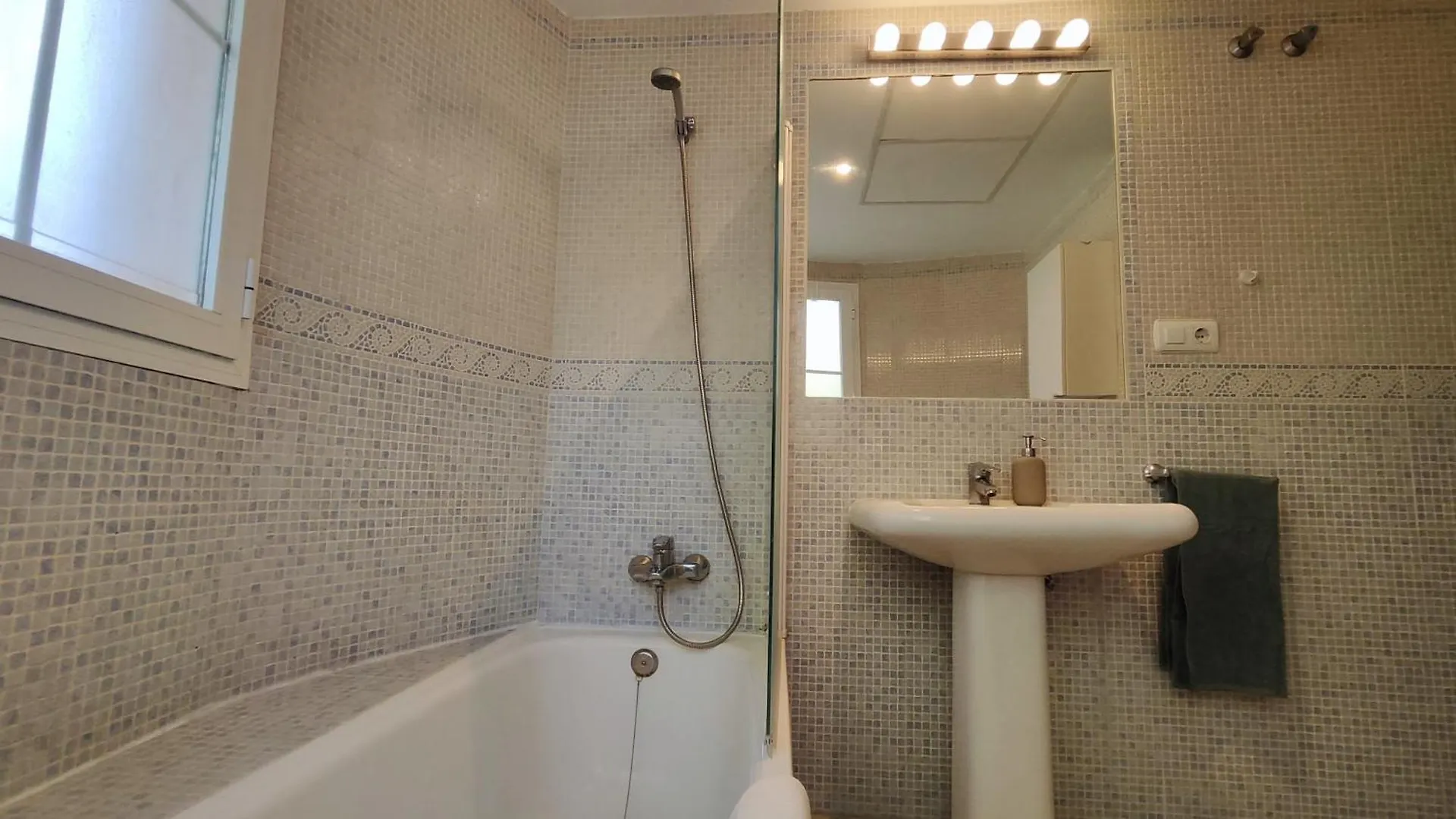 Pinogolf Elviria Marbella With Free Parking, Wifi, Pool And Large Terrace Apartment